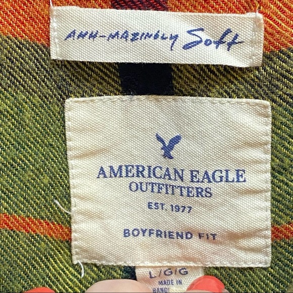 American Eagle Plaid Boyfriend Fit Button Shirt AHH-MAZINGLY SOFT L - Picture 2 of 6